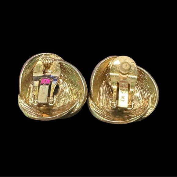 Paolo Gucci Gold Twisted Knot Clip On Earrings - Picture 2 of 4